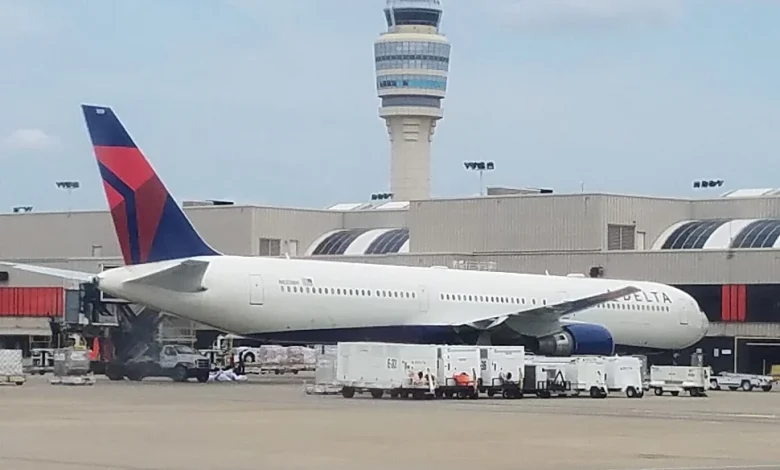 Delta Air Lines Meltdown — Hundreds Of Flights Canceled While Rivals Run Fine Amid Internal “Crew Restrictions”