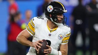 Did Aaron Rodgers wait for the schedule to be released to return to Steelers?