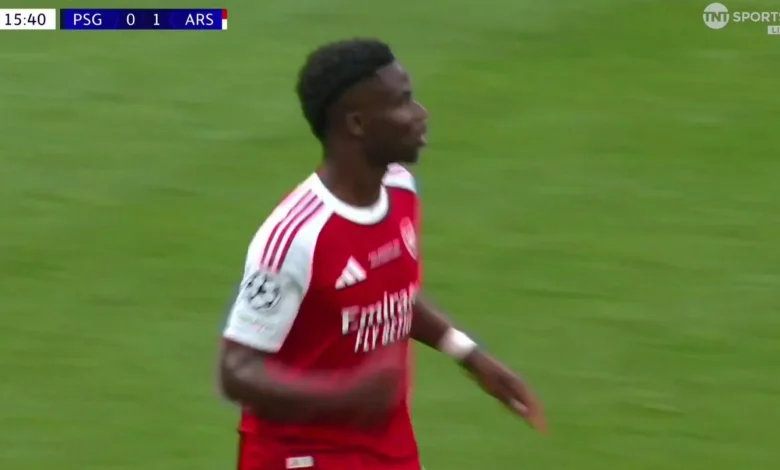 Did Arsenal get away with one with Saka 'handball'?