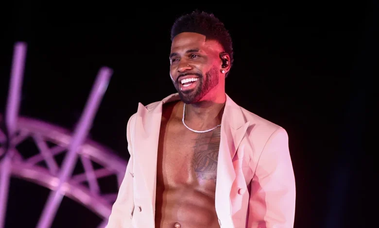 Did Jason Derulo Fall Down the Stairs at Met Gala 2026? Meme Explained