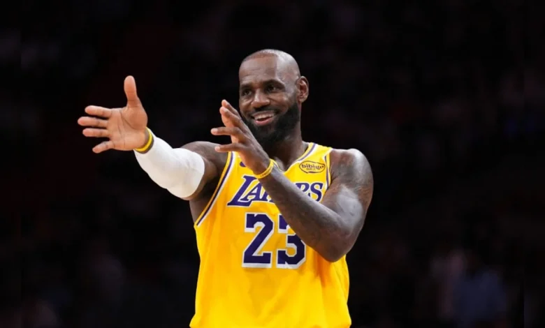 Drake Mocks LeBron James As Stephen Curry's Family Gets Pulled Into Growing Feud | NBA