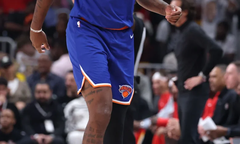 Dyson Daniels, Mitchell Robinson ejected for fight as Knicks embarrass Hawks