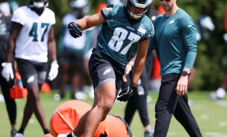 Eagles ink Eli Stowers to rookie contract, leaving just one draft pick unsigned
