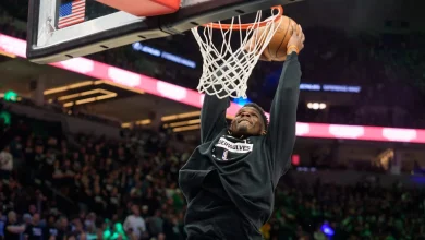 Edwards' Health, Dosunmu's Status, TSJ's Breakout Top 3 Questions For Spurs-Wolves
