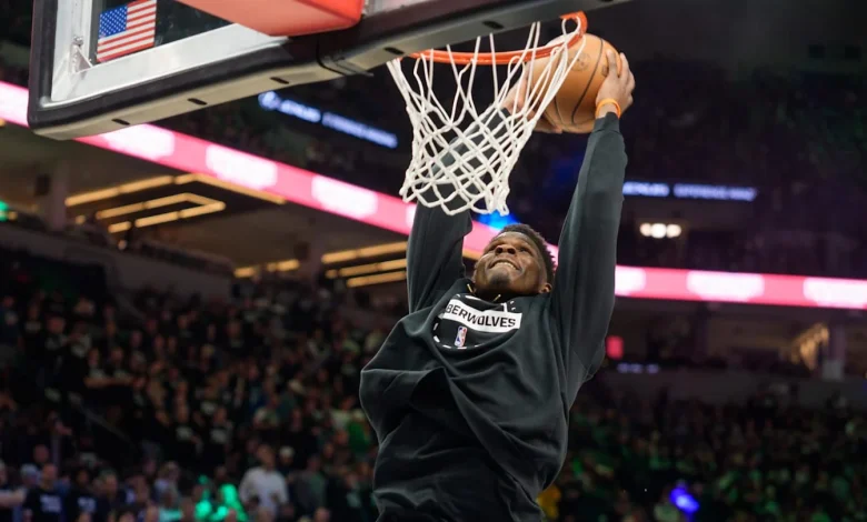 Edwards' Health, Dosunmu's Status, TSJ's Breakout Top 3 Questions For Spurs-Wolves