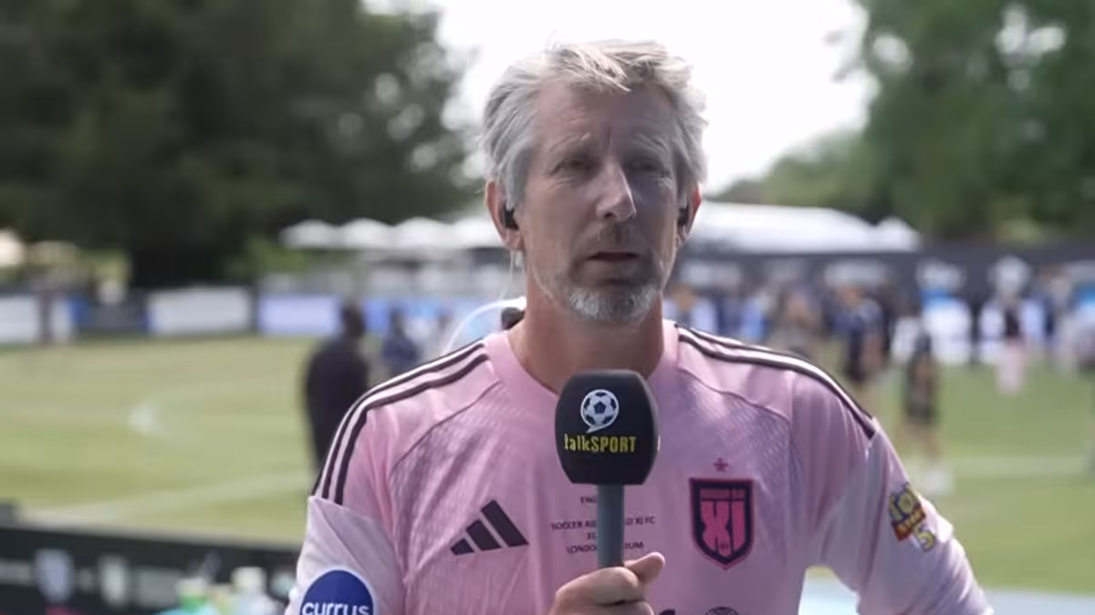 Edwin van der Sar explains why Michael Carrick has a 'headache' at Manchester United