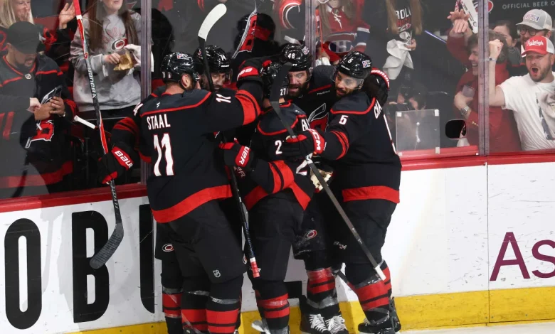 Ehlers goes five-hole