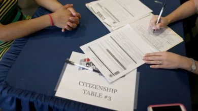 El Gobierno de Trump ahora exige que quienes buscan la “green card” salgan de EE.UU. para solicitarla