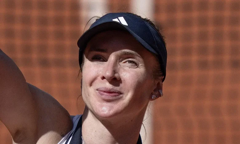 Elina Svitolina found a way out when her French Open run was in danger