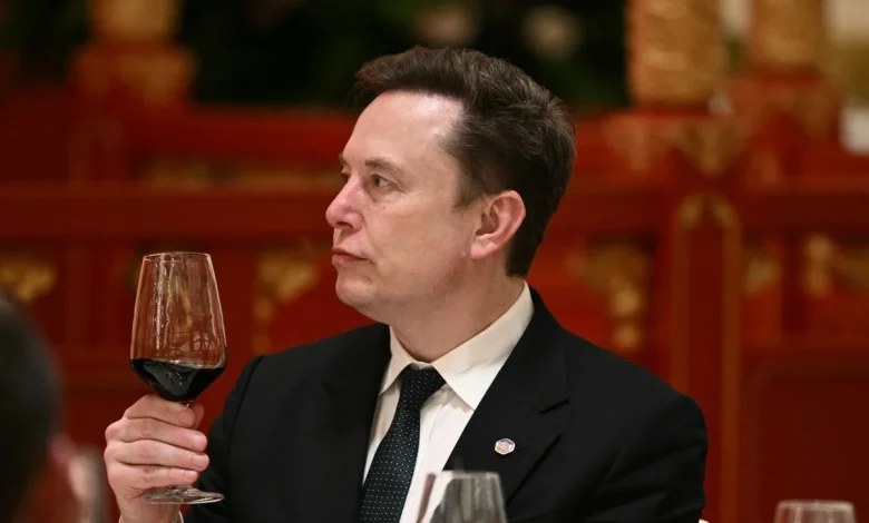Elon Musk has given up on solar power (on Earth)