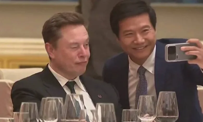 Elon Musk's erratic behavior at China state banquet sparks concern for billionaire