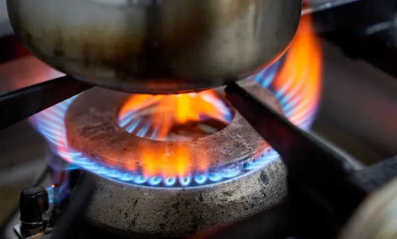 Energieleveranciers willen gasprijs vaste contracten tussentijds verhogen: ACM grijpt in