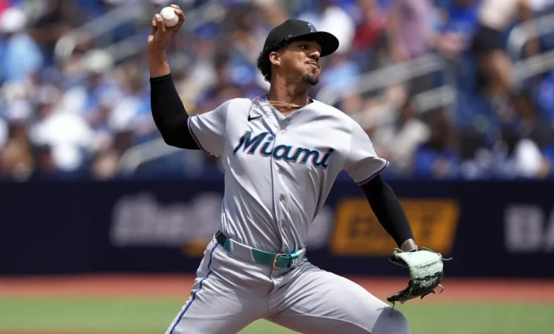 Eury Pérez To Miss Eight Weeks With Gracilis Strain