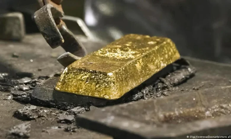 Ex-CIA officer charged with stealing gold from government
