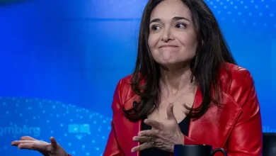 Ex-Facebook exec Sheryl Sandberg tells Gen Z the 10-year career plan is dead thanks to AI: 'Don't script your career when the future is uncertain'