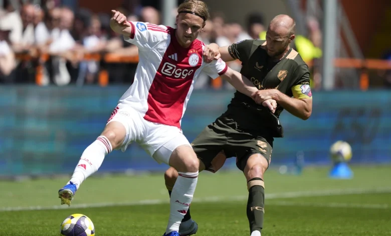 FC Utrecht gevaarlijk uit corners, Mokio redt Ajax • Finale om laatste Europese ticket
