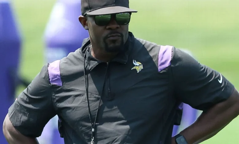 Filings reveal Flores' lawyers served subpoenas to 25 teams