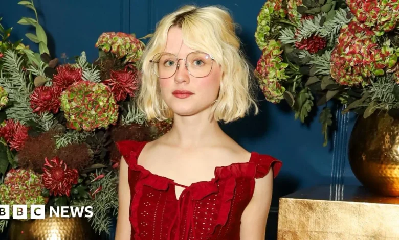 Florescence: Maisie Peters is back with a 'healed' sound