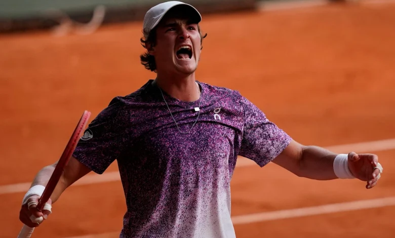 Fonseca thunders past Djokovic - Roland-Garros 2026