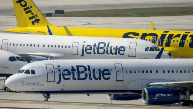 For Struggling JetBlue, Spirit’s Demise May Offer an Opportunity