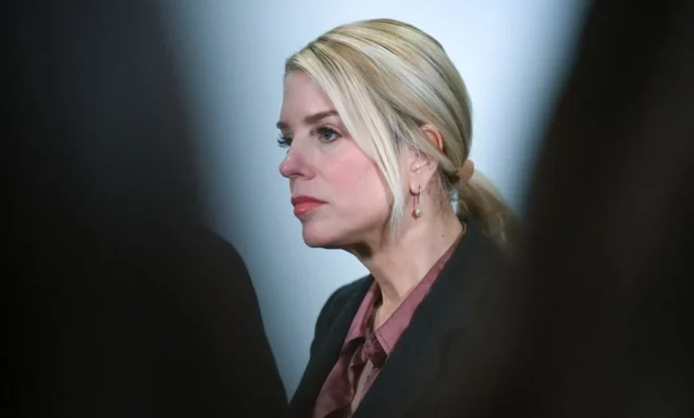 Former Attorney General Pam Bondi diagnosed with thyroid cancer and recovering from treatment