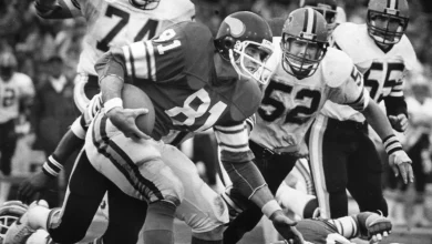 Former Vikings TE and broadcaster Joe Senser dies