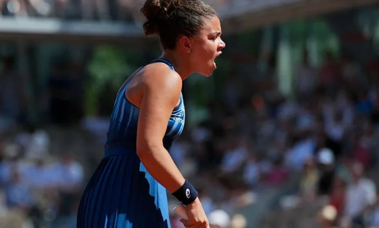 French Open 2026 live updates: Day 2 latest Paolini, Swiatek on court, Shelton and Anisimova also in action today