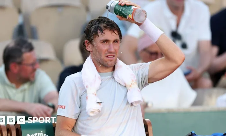 French Open 2026 results: Casper Ruud overcomes struggles with Paris heat to reach second round