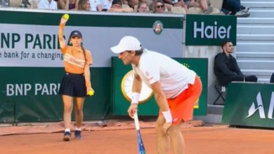 French Open LIVE: Casper Ruud calls for doctor in worrying scenes as star burst into tears