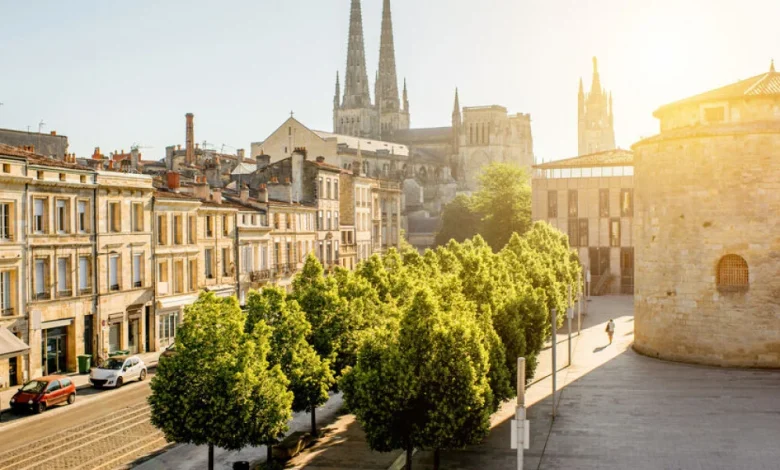 French heatwave set to continue amid record May temperatures