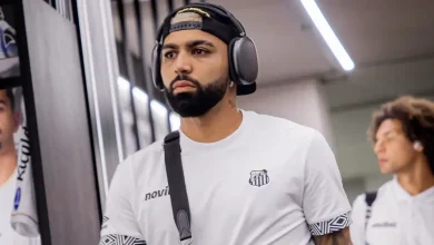 Gabigol solta o verbo e faz forte desabafo após empate do Santos: 'Uma merda'