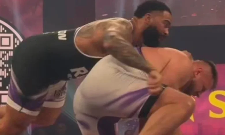Gable Steveson blitzes Alexandr Romanov for tech fall victory, takes aim at 2 Olympians after winning RAF 9 main event