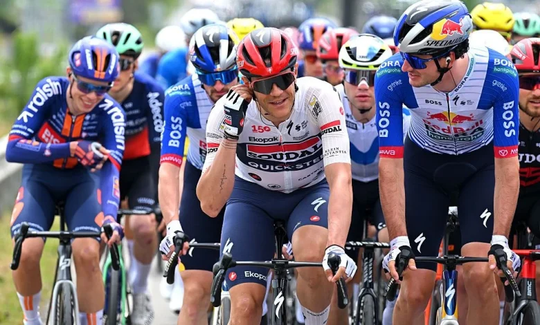 Giro d'Italia stage 2 LIVE: The peloton hits the hills on the road to Veliko Tarnovo