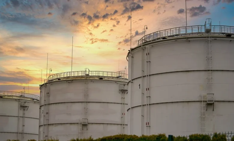 Global Oil Stockpiles Plunge as Iran War Chokes Supply