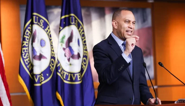 Hakeem Jeffries wants to redraw House maps from Oregon to New York. He’s willing to take on Democrats to do it
