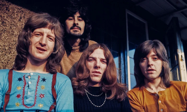 “He said, ‘I’m done.’ That’s when I got the call.” Todd Rundgren recalls taking over Badfinger’s ‘Straight Up’ after George Harrison abandoned the troubled sessions