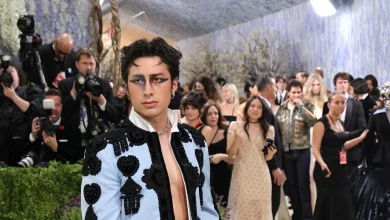 Heated Rivalry’s Hudson Williams Turns Into a (Shirtless) Matador at the 2026 Met Gala