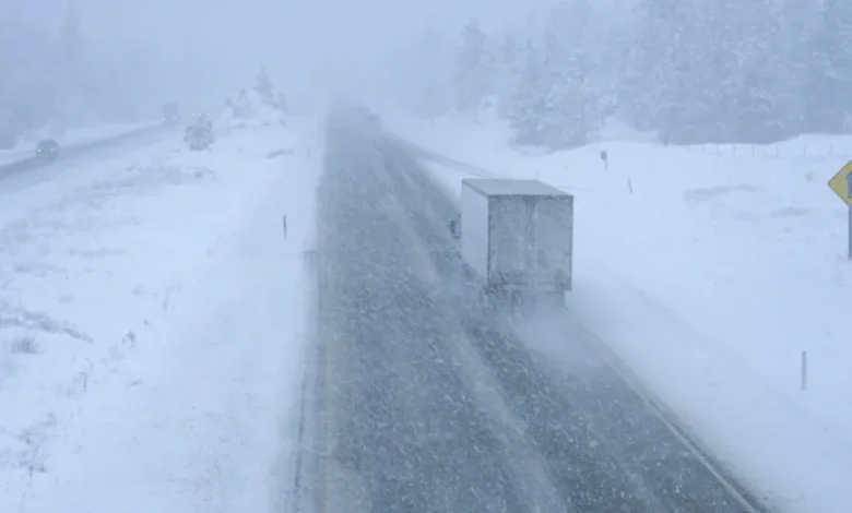 Heavy snow warning as 6 inches to hit two states
