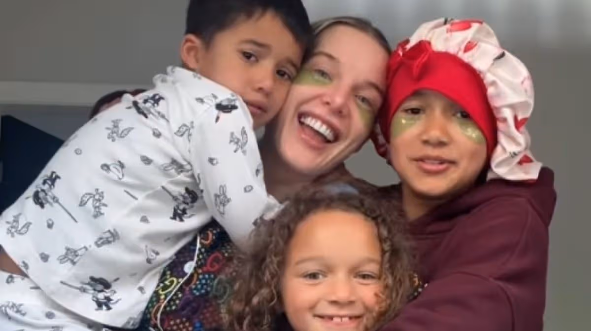 Helen Flanagan leaves Bolton family home and says emotional goodbye with children
