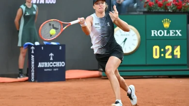 History repeats itself as Swiatek stumps Cocciaretto in Rome third round