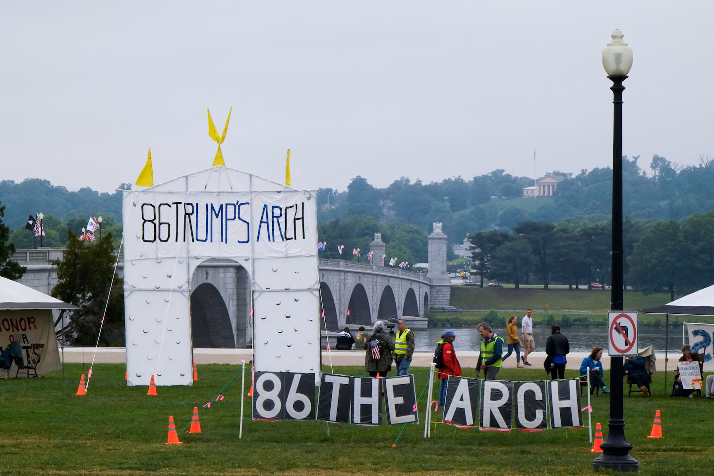 House Democrats announce bill to block construction of Trump’s arch