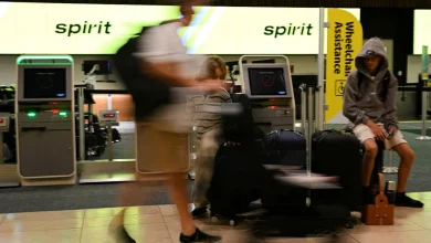 How do I get a Spirit Airlines refund? Here’s what to know on the airline shutdown.