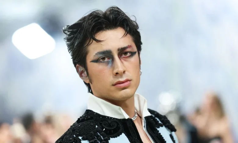 Hudson Williams’s Makeup Artist Aika Flores Has No Regrets