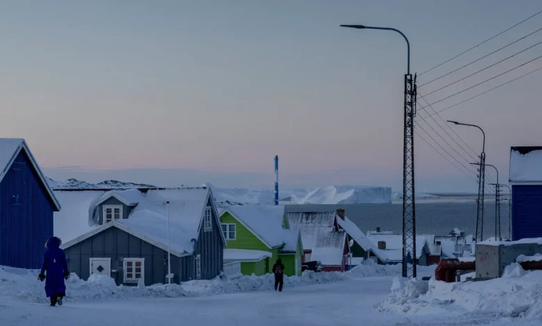 In Closed-Door Talks, U.S. Demands a Major Role in Greenland