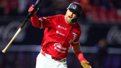 In Tijuana, Justin Turner refuses to let his baseball career die