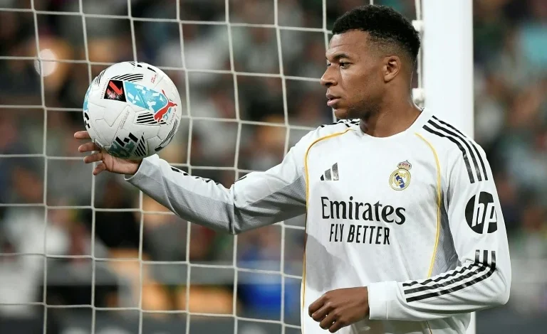 Injured Mbappe faces backlash over Sardinia trip before Clasico