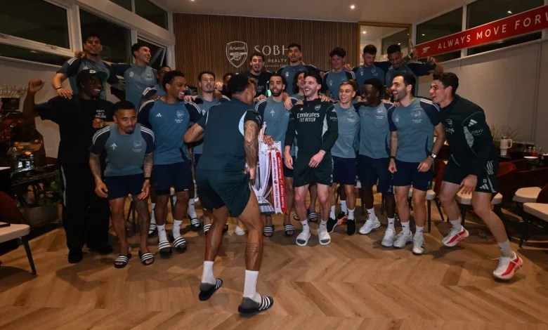 Inside Arsenal’s title celebrations: A 5am Emirates stroll, Saka’s sass and lots of bottle