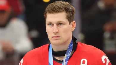Is Avalanche star Nathan MacKinnon a psychopath for wearing flippers and goggles in the hotel pool? | OutKick