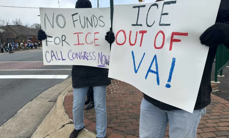 JUST IN: Spanberger signs one bill to rein in ICE, vetoes another