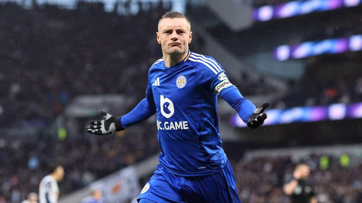 Jamie Vardy said to want sensational Leicester City return in new role - but his wife disagrees